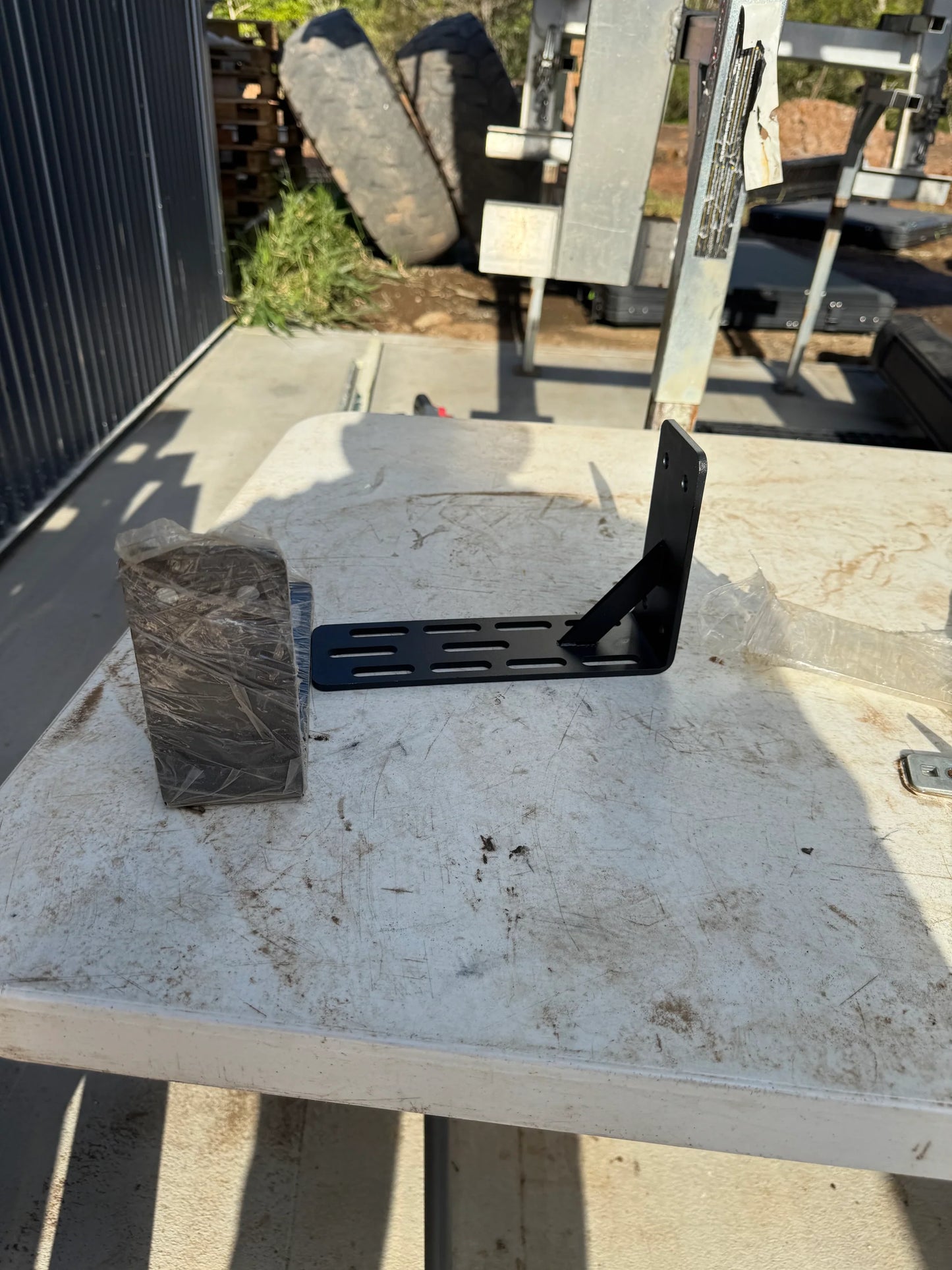 TrackOz Universal L Brackets – Awning Connection Mounts