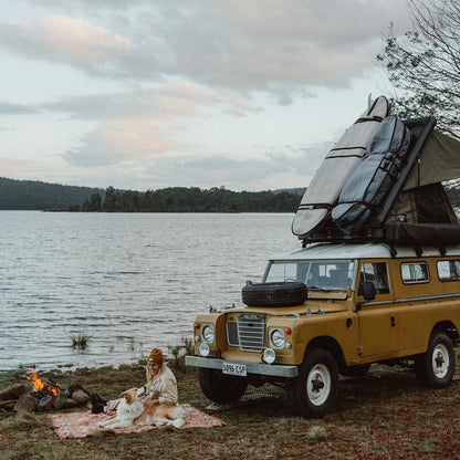 AX27 Clamshell Rooftop Tent